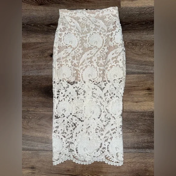 Stone Cold Fox Elliot White Lace Overlay Midi Skirt Size 2 🤍 LIKE NEW - Picture 4 of 12